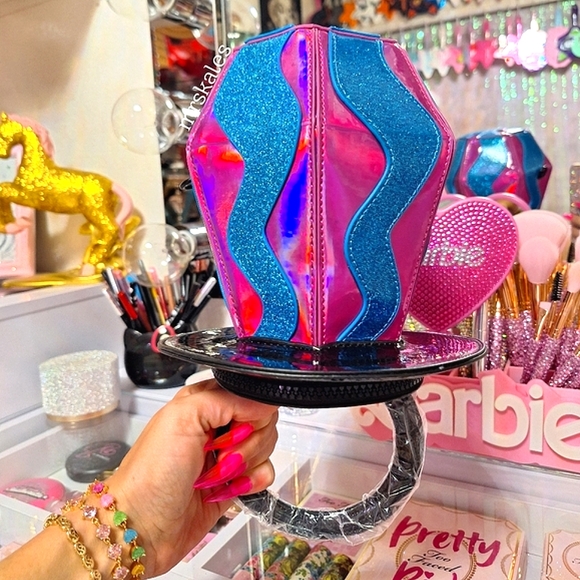 Ring Pop Crossbody Bag - Picture 6 of 11